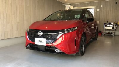 日産・ノートオーラ　バックドア凹み　デントリペア